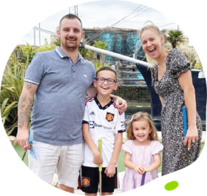 Golfing family outing - Ronni & Freddi's Mito Mission